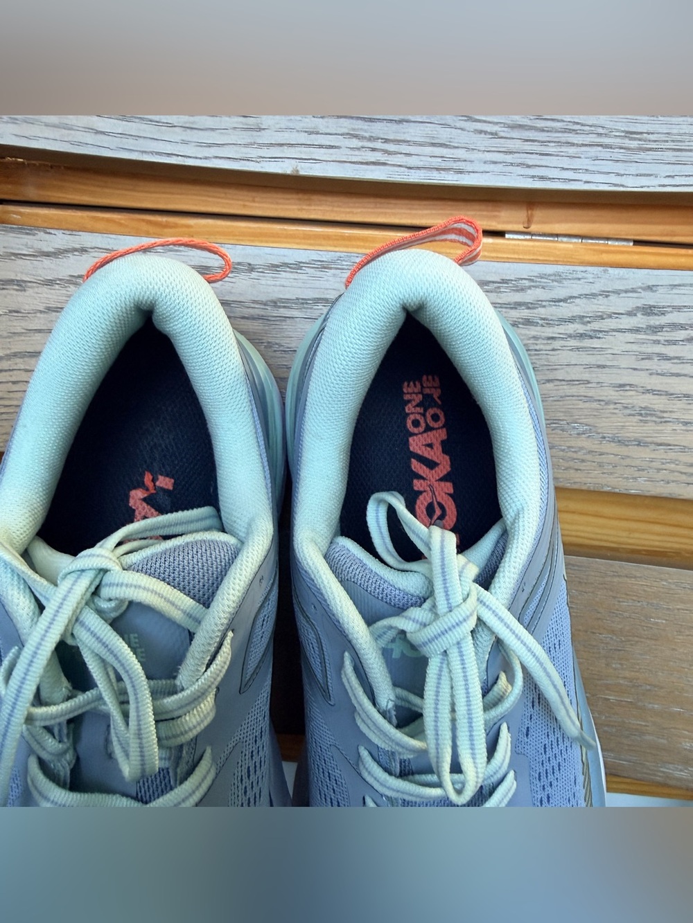 HOKA Women's Bondi 7 in the Blue Fog/Blue Glass colorway sz 7.5 - Picture 10 of 11